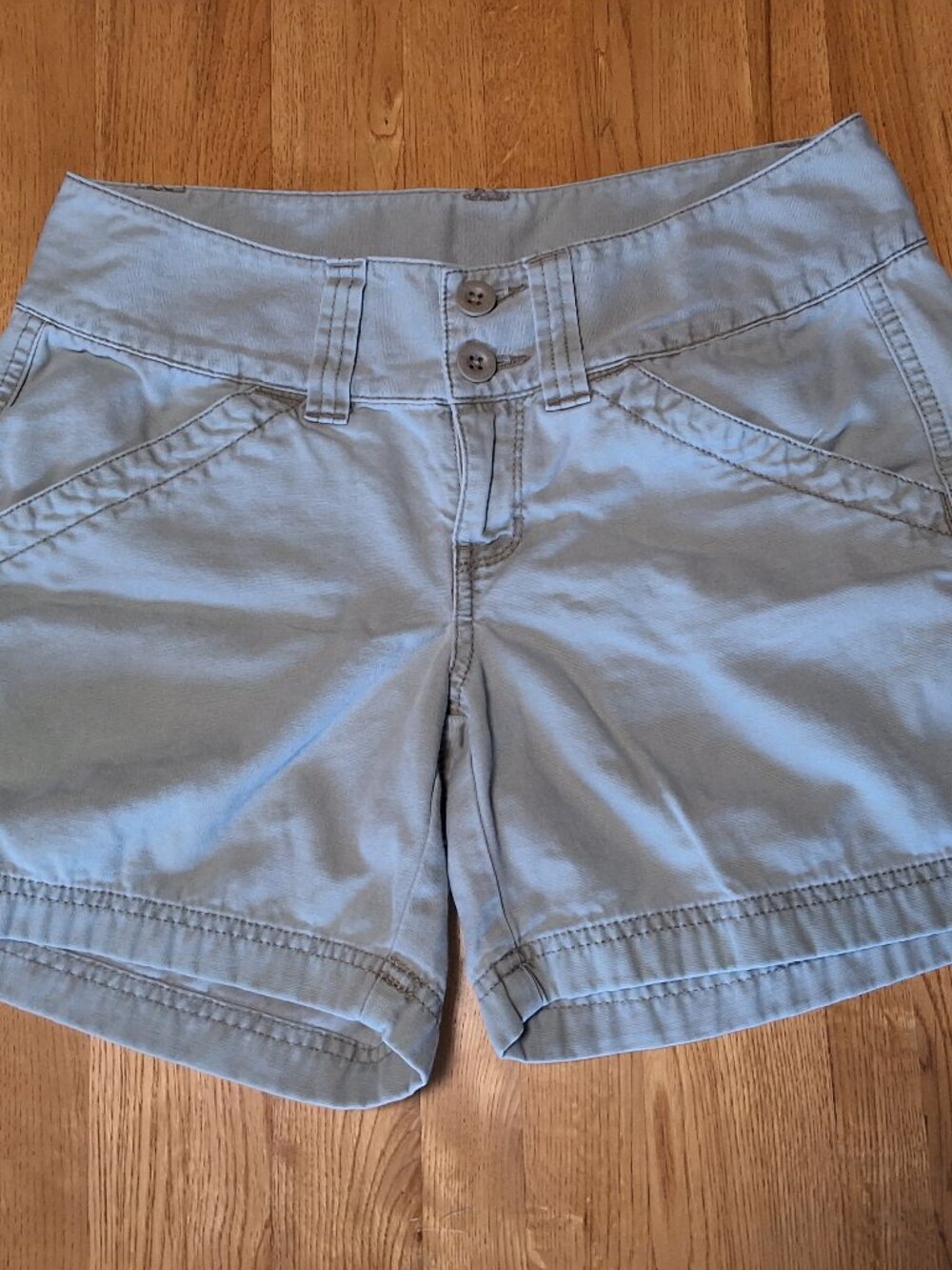 Womens North Face Shorts Size 4 Beige Cotton